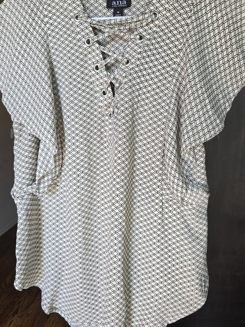 a.n.a Geometric Print Lace-Up Men’s Shirt in Cream/Black